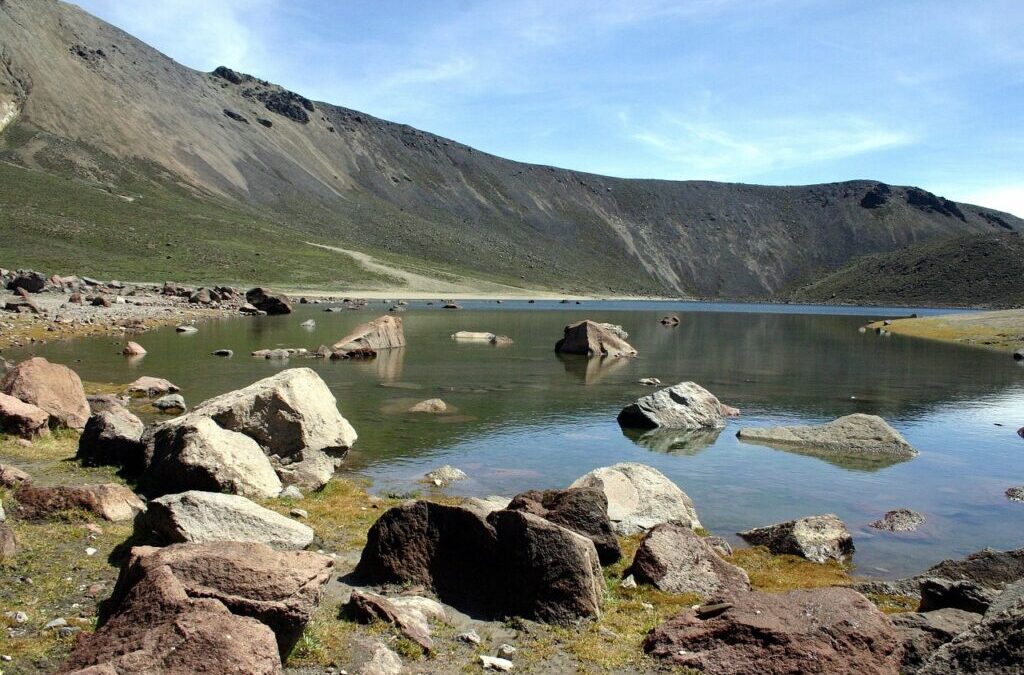 Laguna Salda – Laguna Salada: A Desert Oasis Facing A…