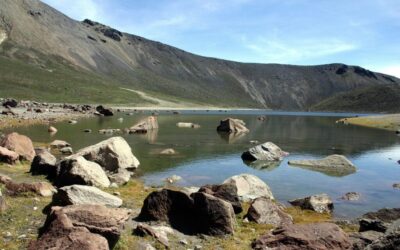Laguna Salda – Laguna Salada: A Desert Oasis Facing A…